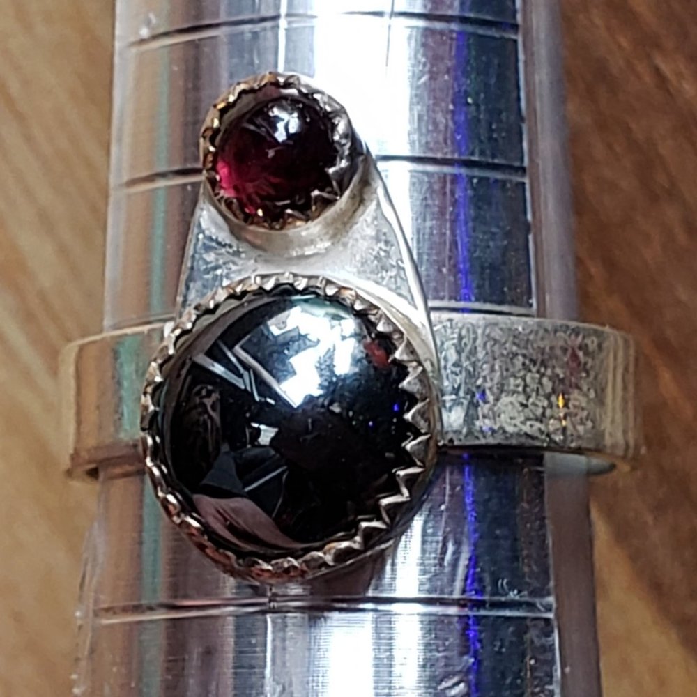 Black Hematite, Red Garnet, & 925 Sterling Silver Ring Size 6.75 from New Mexico